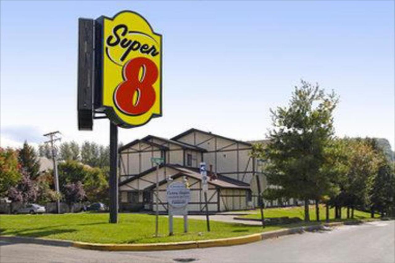 Super 8 By Wyndham East Stroudsburg - Poconos Hotel Buitenkant foto