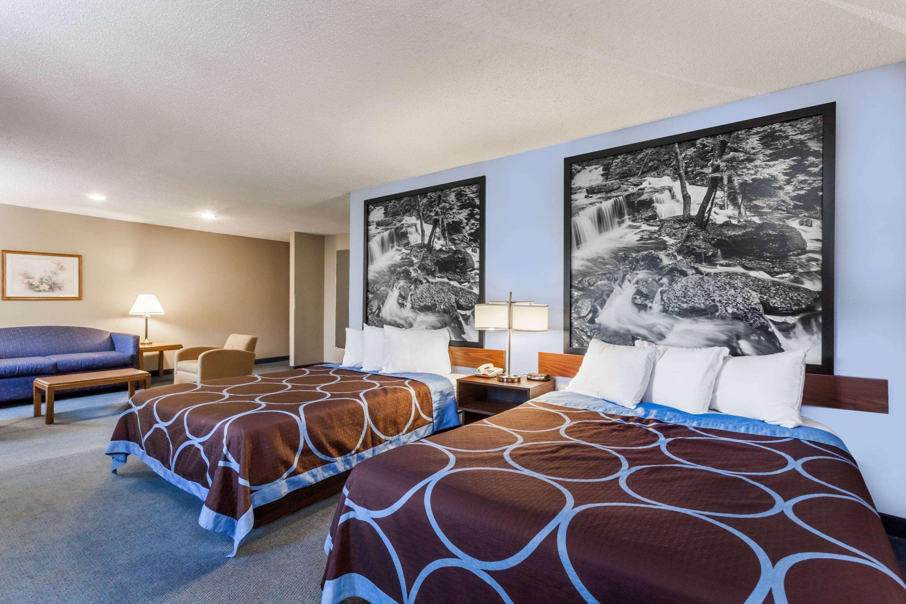 Super 8 By Wyndham East Stroudsburg - Poconos Hotel Buitenkant foto