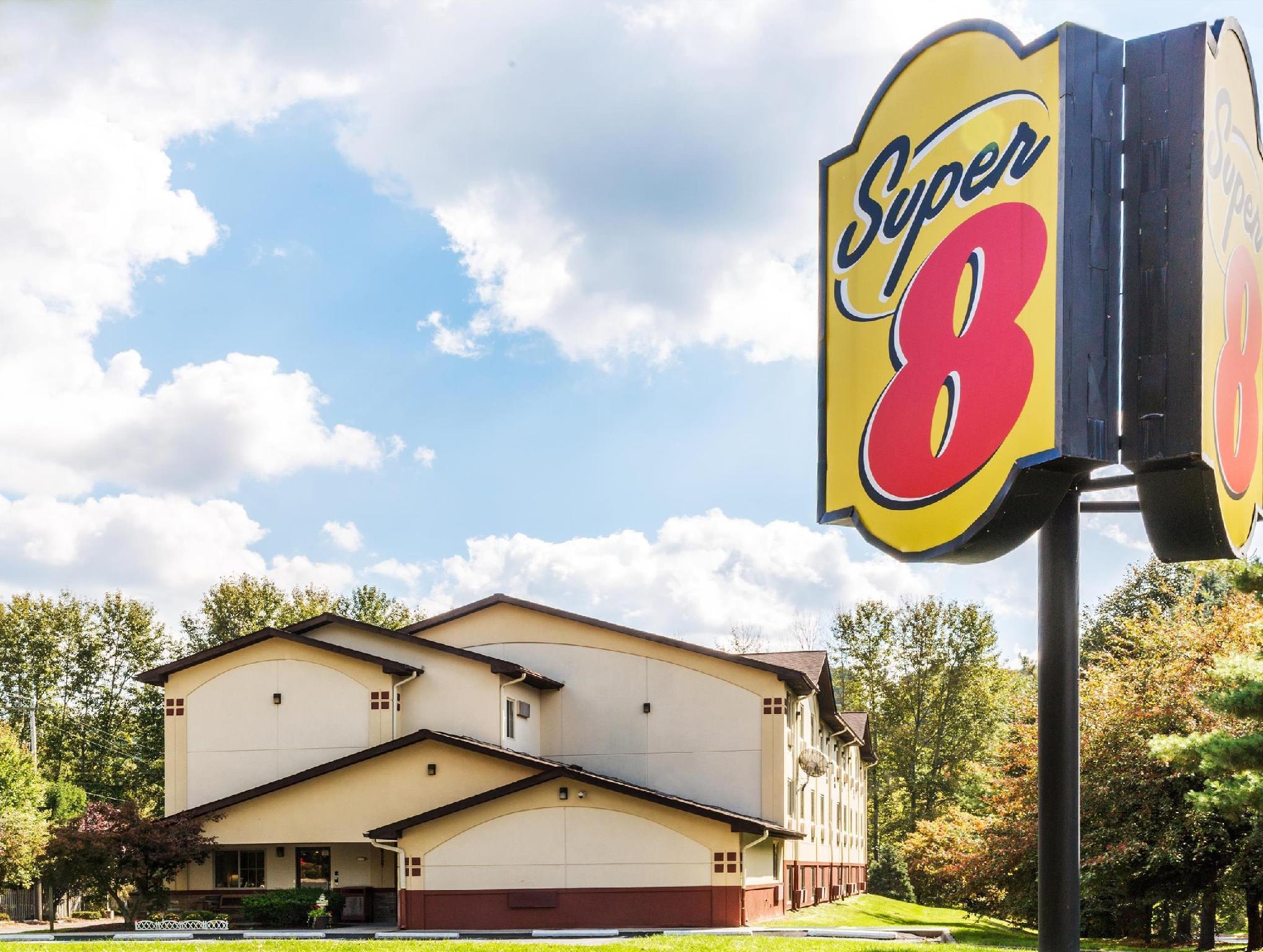 Super 8 By Wyndham East Stroudsburg - Poconos Hotel Buitenkant foto