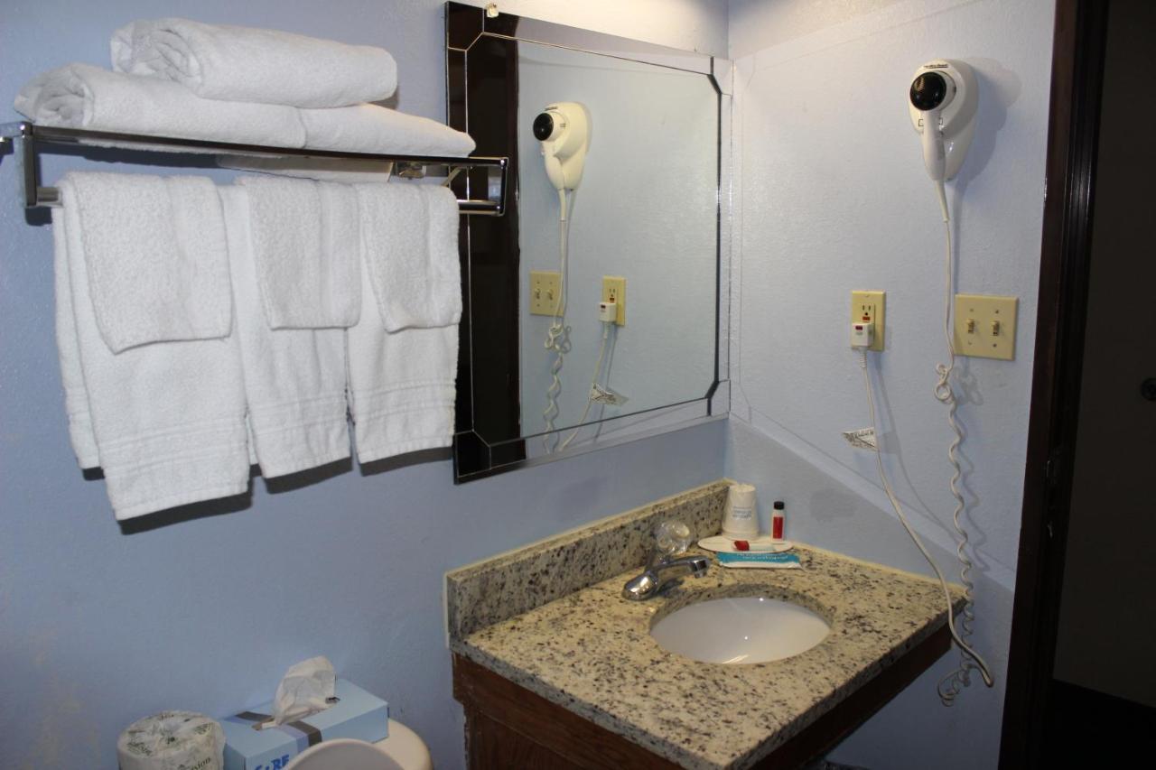 Super 8 By Wyndham East Stroudsburg - Poconos Hotel Buitenkant foto